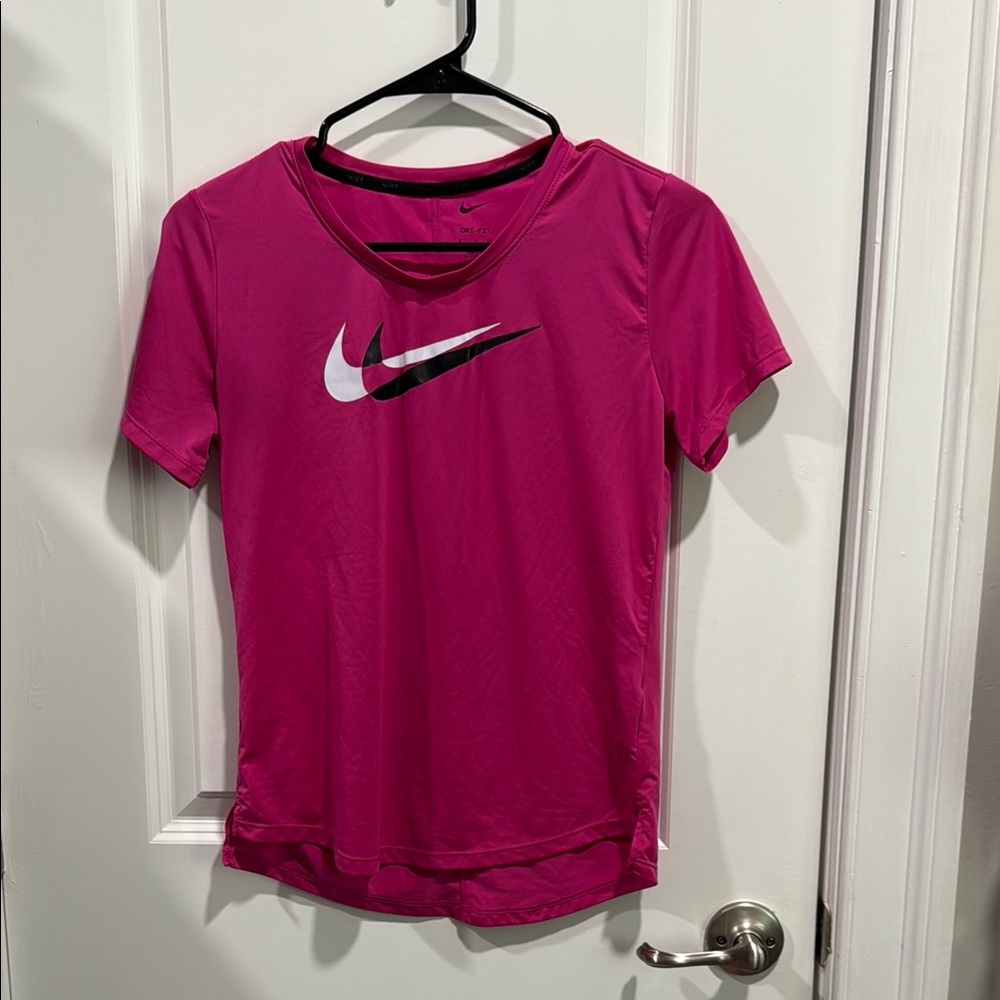 Nike Pink Fitted Short Sleeve Tee